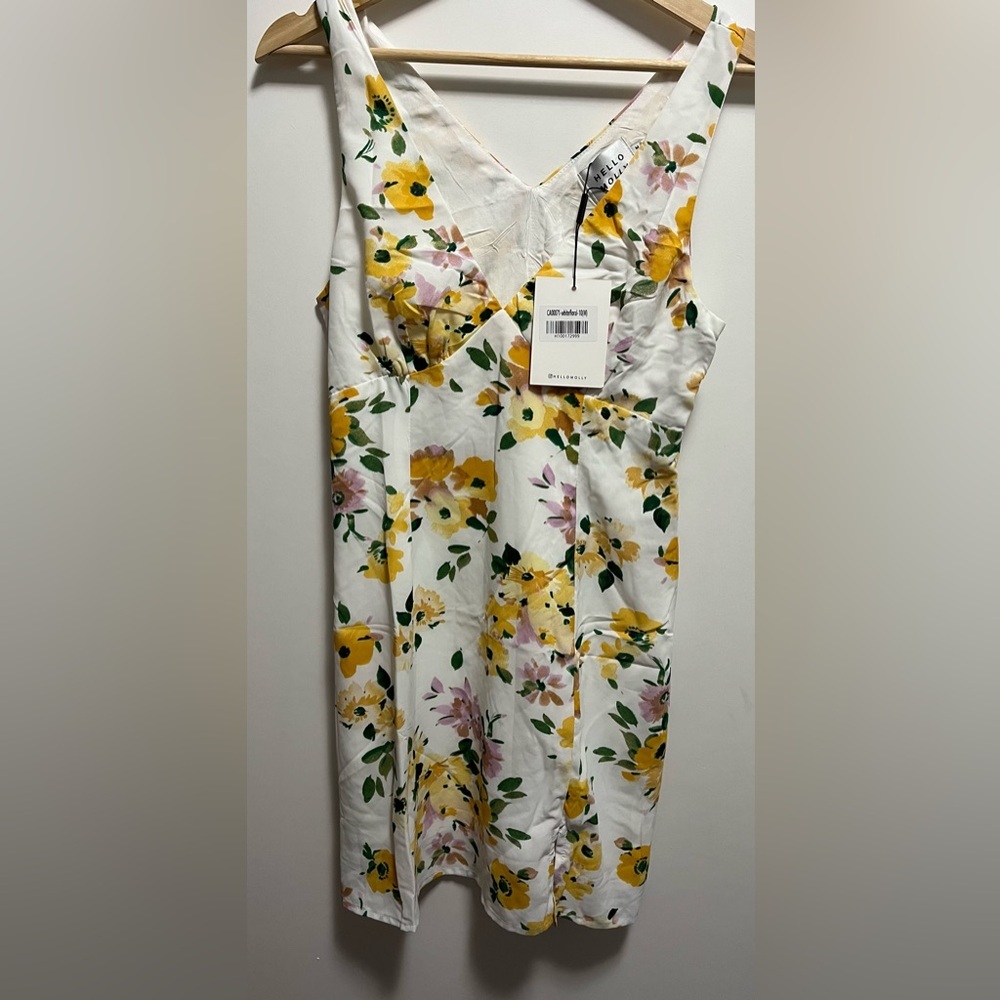 NWT Hello Molly White Floral Print Slip Style Dress Size US 6